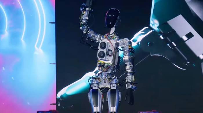 Tesla Bikin Robot Humanoid Optimus, Terinsipirasi Optimus Prime?
