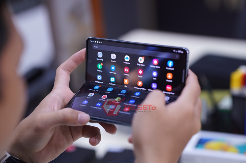 Samsung Galaxy Z Fold4 5G - ponsel rasa PC