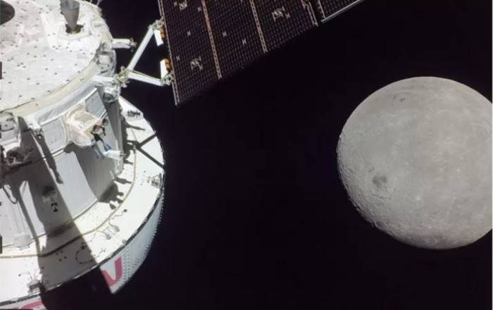 NASA Artemis Mendekati Bulan