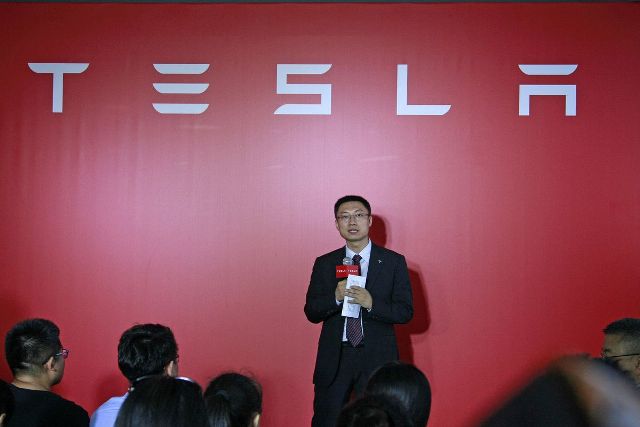 Tom Zhu Calon CEO Tesla untuk Gantikan Elon Musk