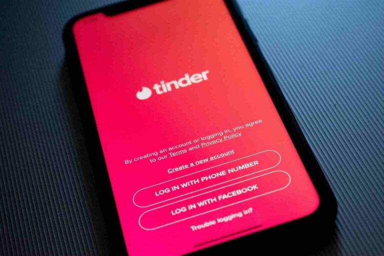 Tinder Mode Penyamaran