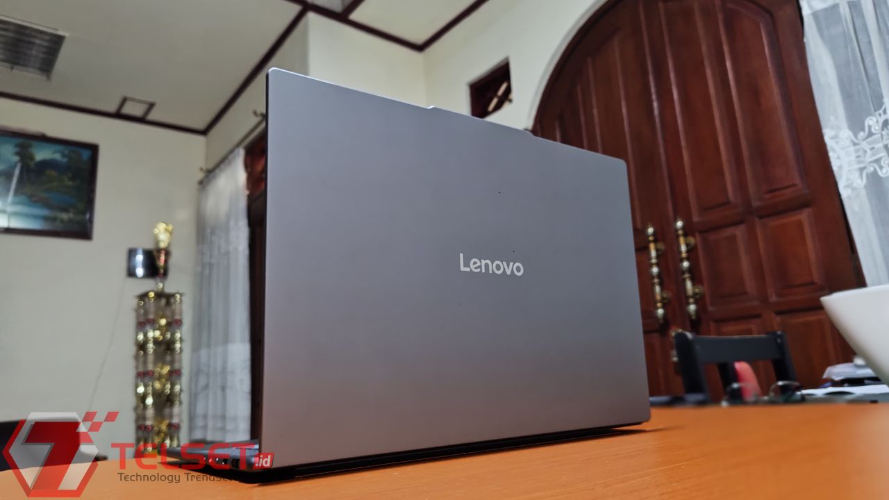 Review Lenovo Yoga Slim 7 15 Aura