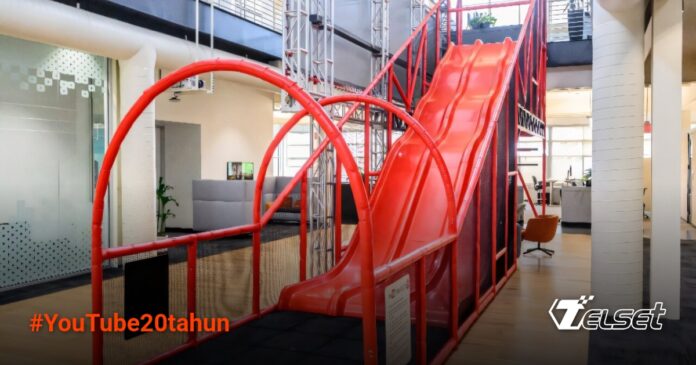 Seluncuran di kantor YouTube di San Bruno, California, yang mencerminkan semangat awal platform ini