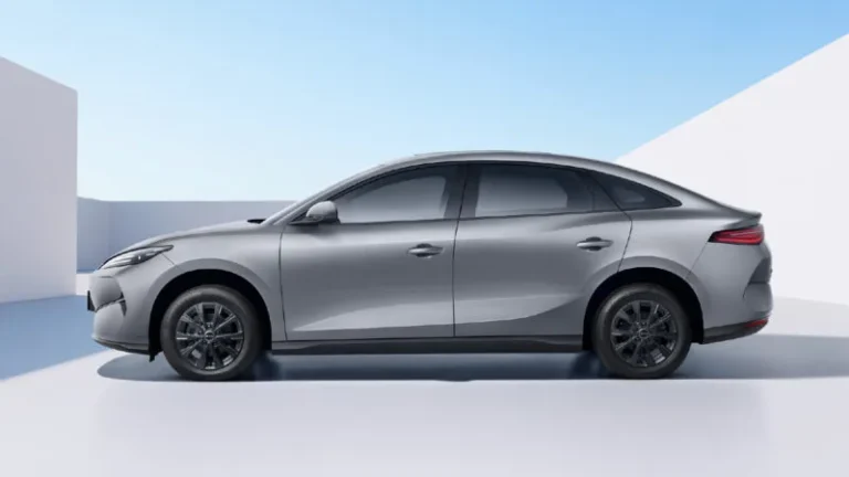 BYD e7, Sedan Listrik Murah dengan Desain Premium