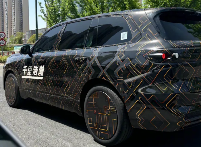 Sasis dan suspensi belakang independen Geely Galaxy M9