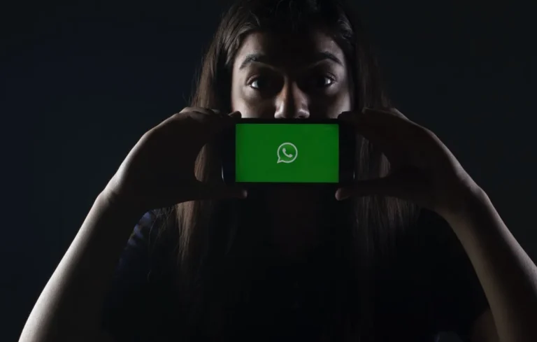 Perbedaan WhatsApp GB dan WhatsApp Resmi yang Wajib Diketahui