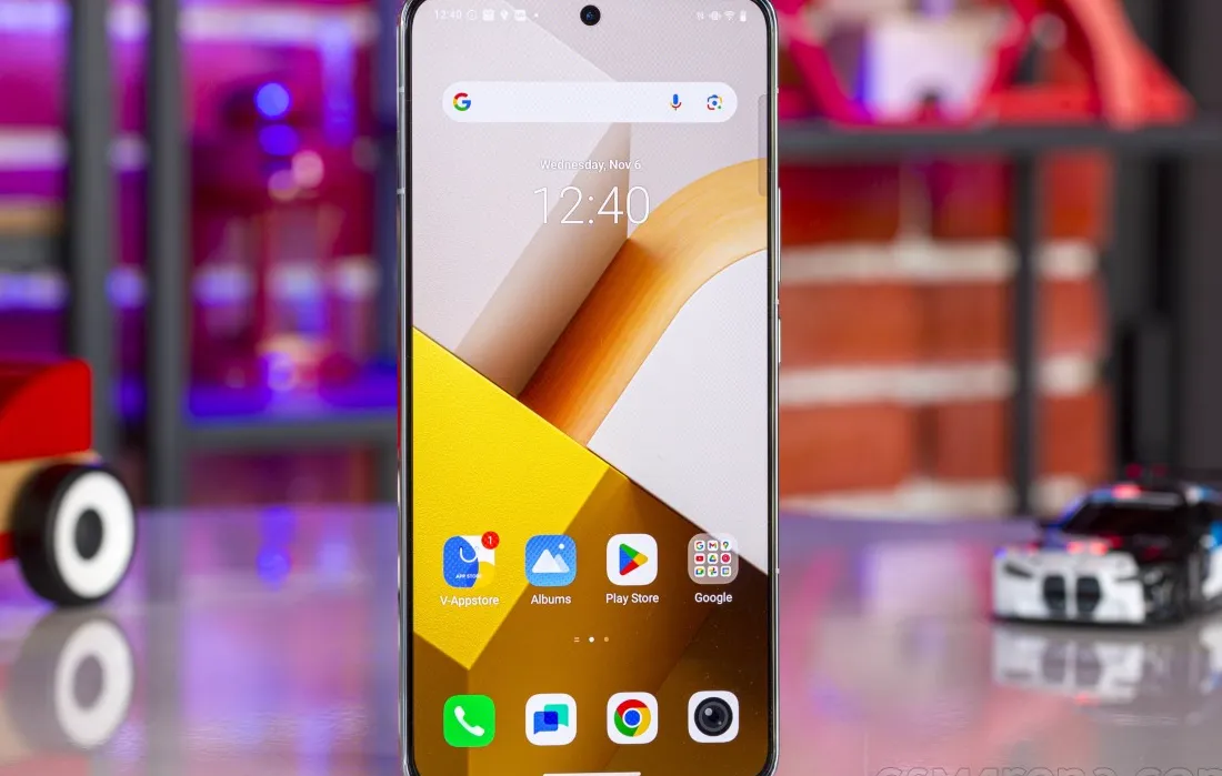 iQOO 15 screen and camera specs tipped