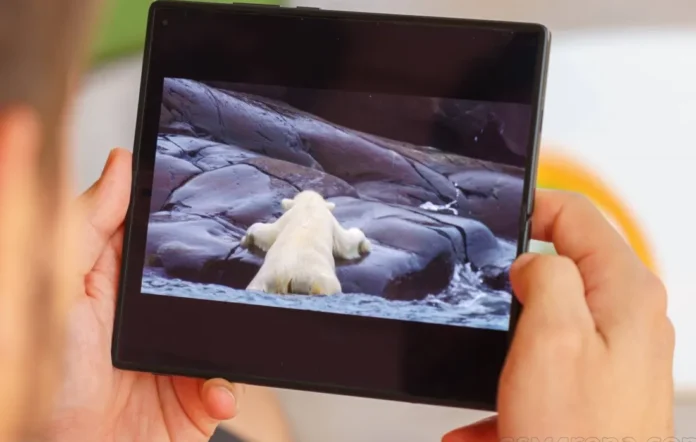 Vivo X Fold5, smartphone lipat premium dengan layar AMOLED 8 inci