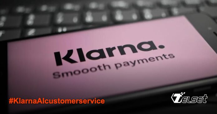 Logo Klarna di layar smartphone sebagai simbol layanan buy now pay later
