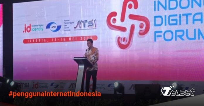 Ketua Umum APJII Muhammad Arif berbicara di forum digital tentang penetrasi internet Indonesia