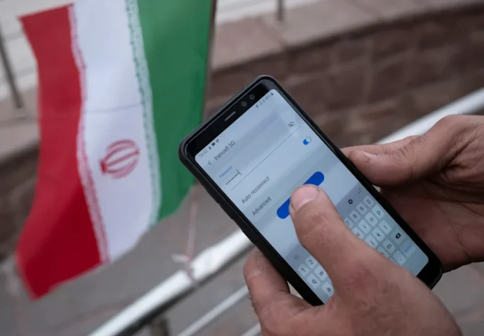 Iran Batasi Internet 80%, Warga Kesulitan Akses WhatsApp dan Layanan Asing