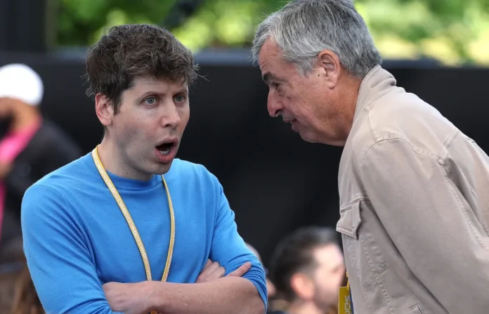 CEO OpenAI Sam Altman berbicara di acara teknologi tentang perkembangan AI