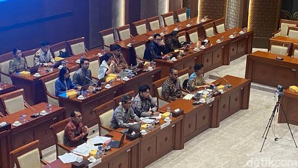 DPR dan Larangan Second Account di TikTok & Instagram: Apa Dampaknya?