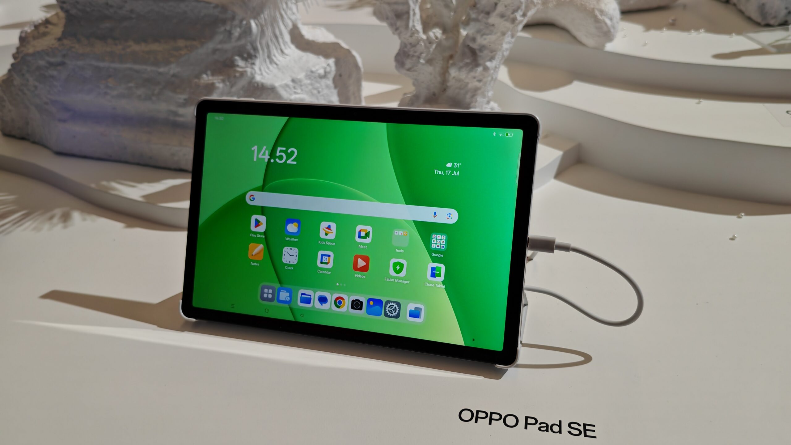 Oppo Pad SE Resmi di Indonesia: Tablet Keluarga dengan Fitur Ramah Anak