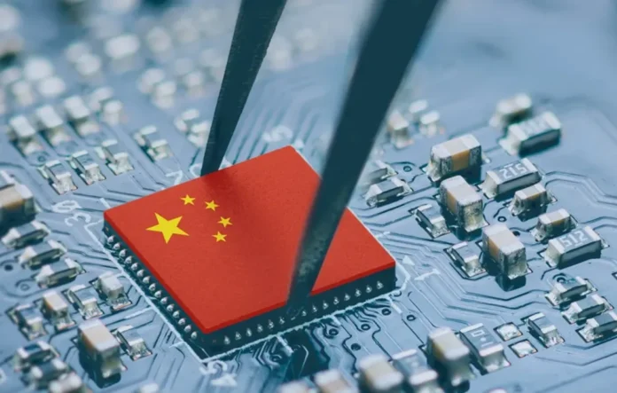 Ilustrasi chip 5nm buatan SMIC China dengan teknologi DUV