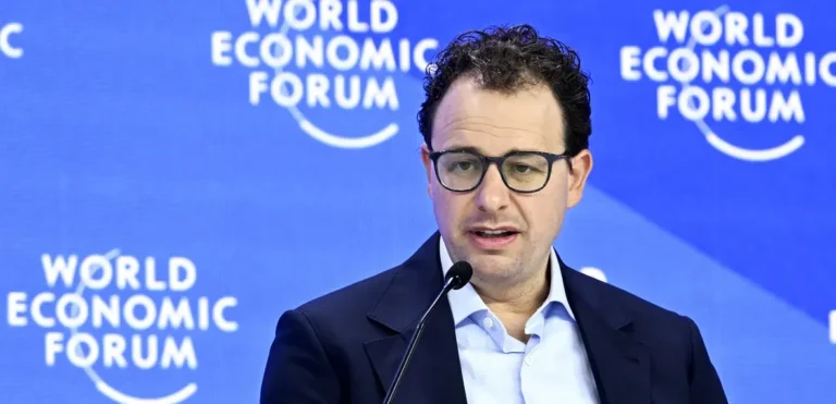 Anthropic Incar Investasi dari UAE dan Qatar, CEO Akui Ada Risiko