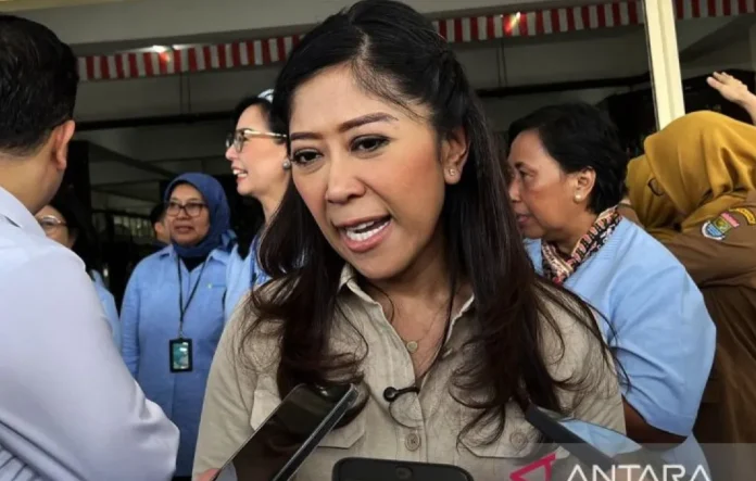Menkomdigi Meutya Hafid berbicara tentang masalah kesehatan mata anak akibat paparan gadget berlebihan