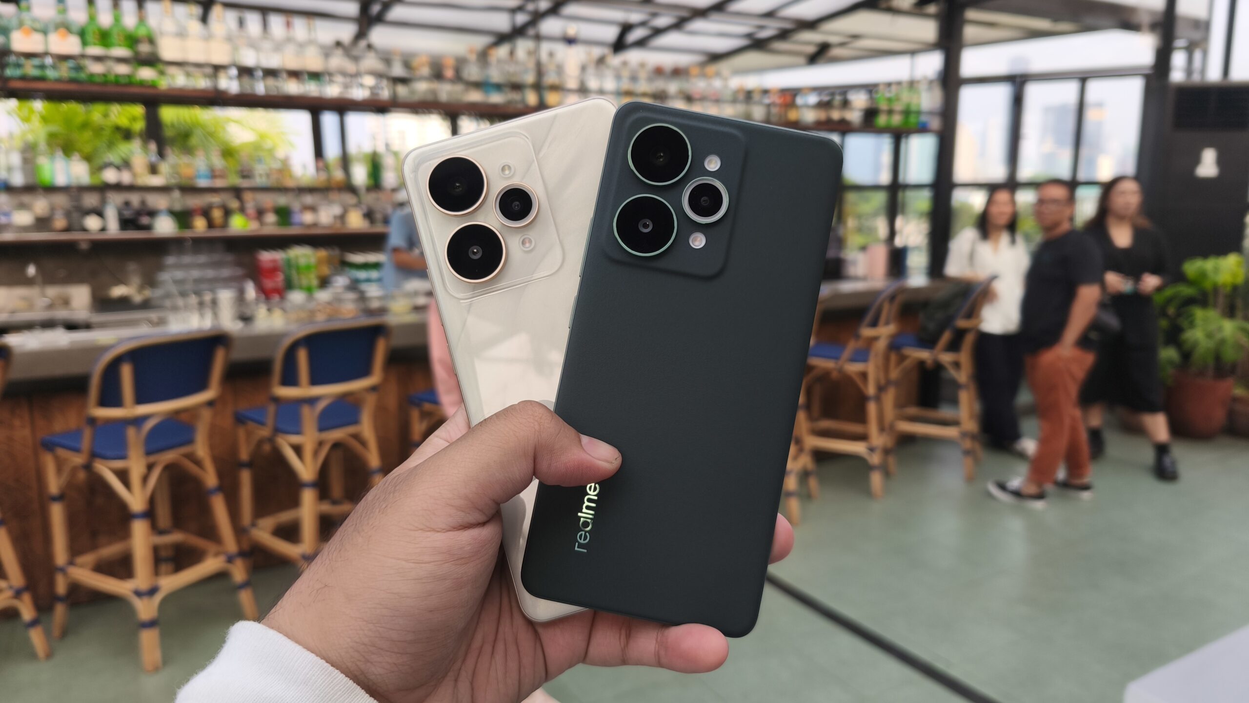 Intip Desain Realme 15 Series 5G: Tipis Ekstrem dengan Baterai Raksasa 7000mAh