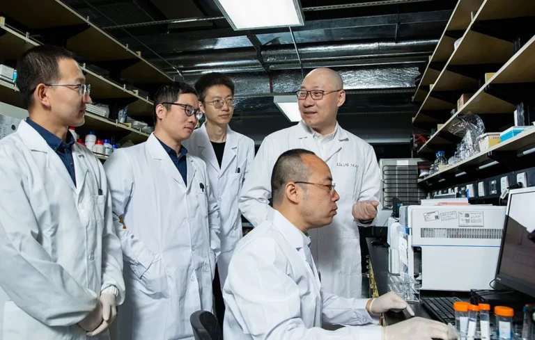 Peneliti China Kembangkan Robot Nano untuk Terapi Kanker