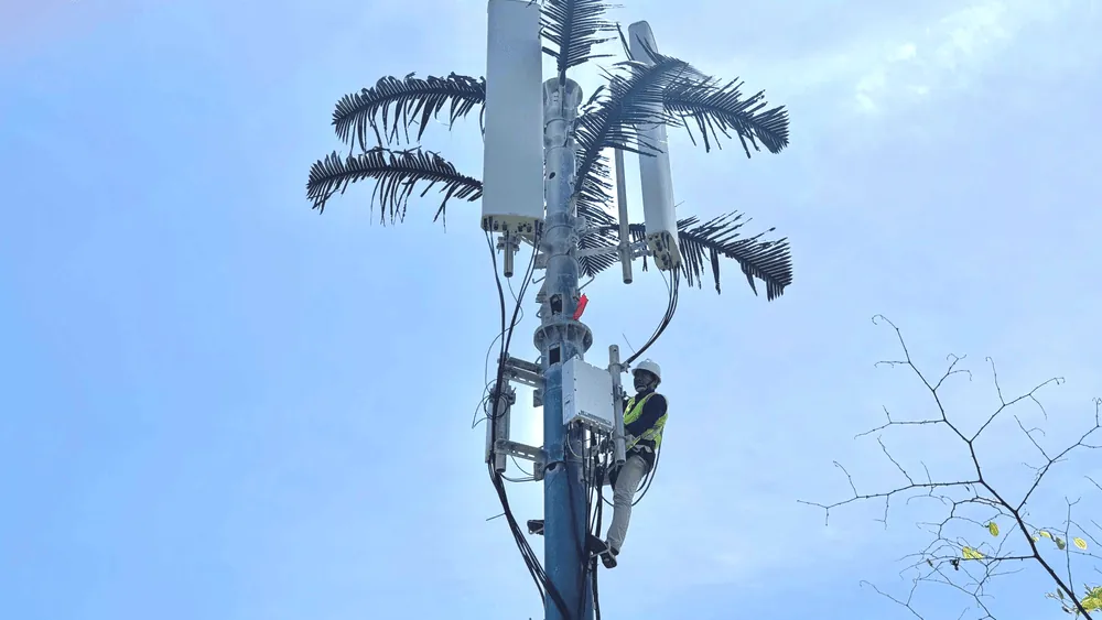 Content image for article: Telkomsel Siapkan 300+ BTS 4G/Hyper 5G untuk MotoGP Mandalika 2025