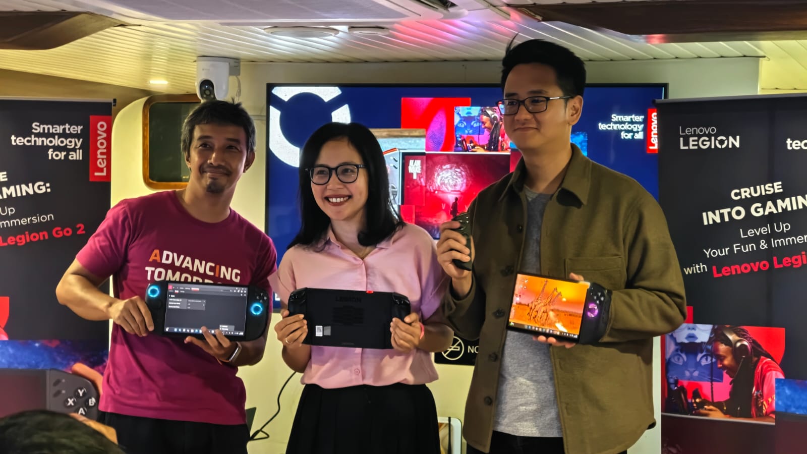 Lenovo Legion Go 2 Meluncur di Indonesia, Fokus Pada Performa dan Fleksibilitas Gaming Lenovo Legion Go 2 Meluncur di Indonesia, Fokus Pada Performa dan Fleksibilitas Gaming