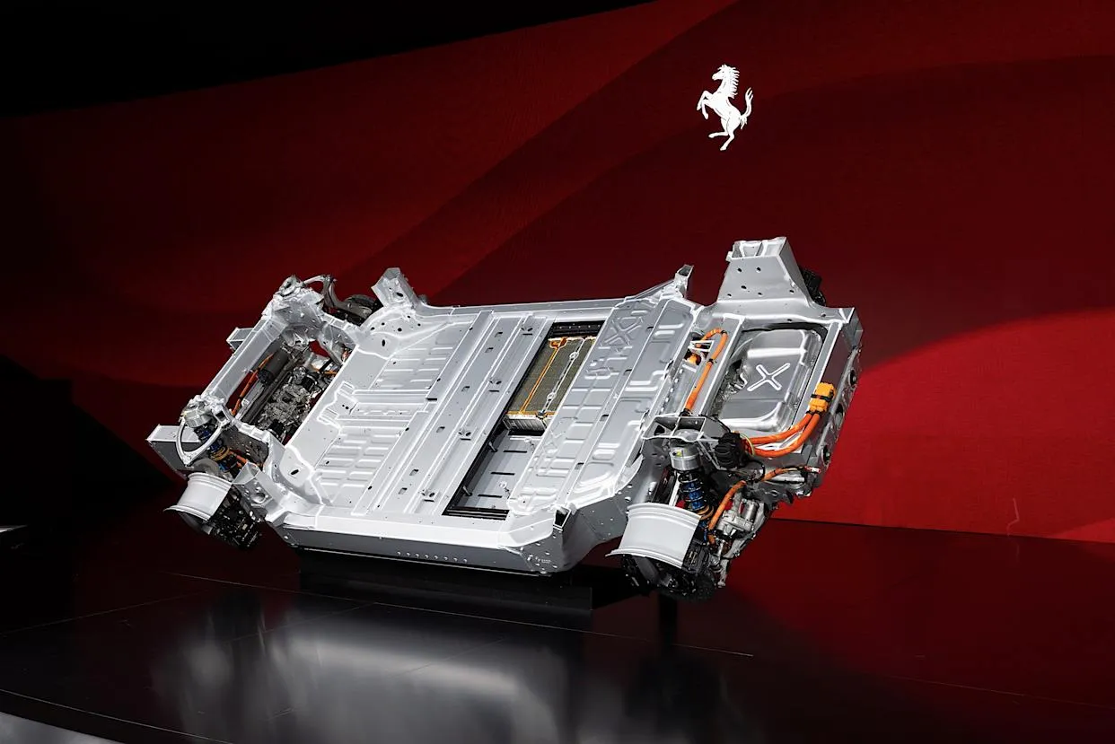 Chassis, battery pack dan modul untuk Ferrari Elettrica