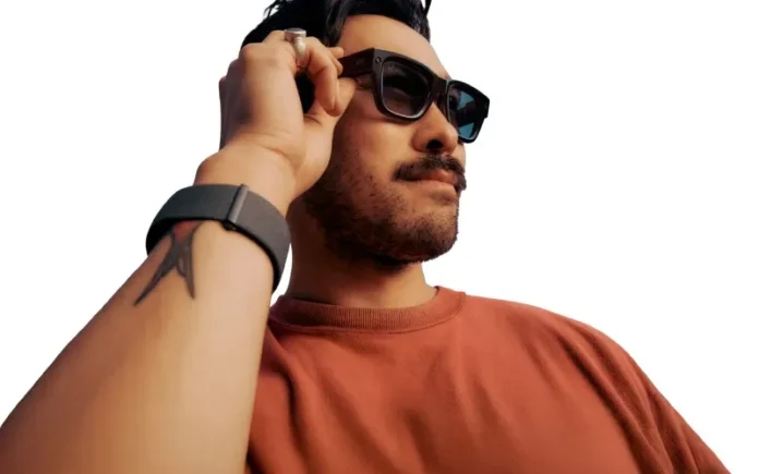 Meta Ray-Ban AI Display Smart Glasses dengan layar built-in dan desain elegan untuk pengguna profesional