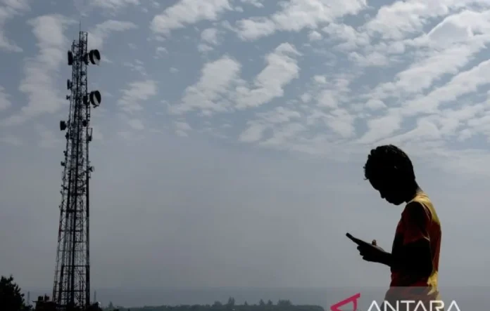 Kementerian Komunikasi dan Digital buka konsultasi publik pemanfaatan teknologi NTN-D2D dan A2G di pita frekuensi 2 GHz