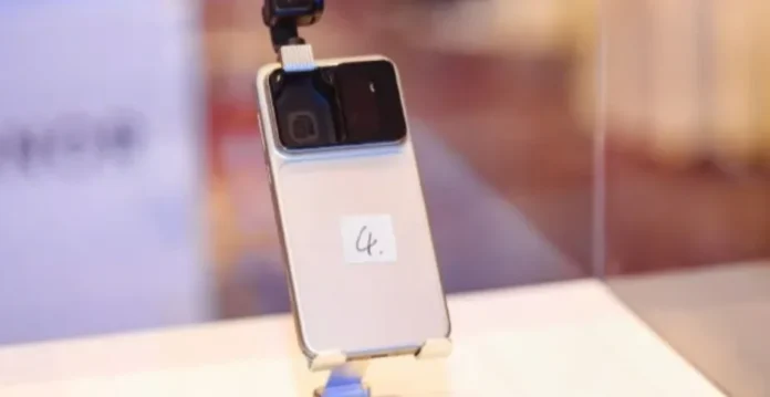 Ilustrasi konsep futuristik Honor Robot Phone dengan lengan kamera mekanis yang sedang bergerak