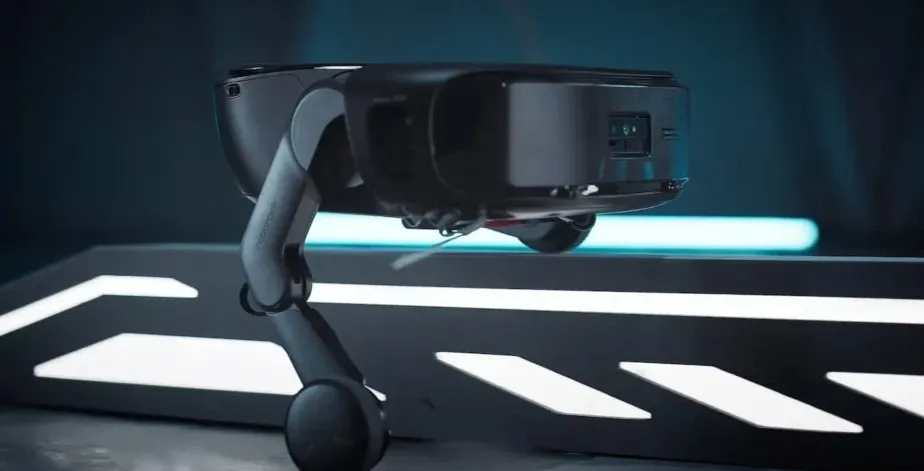 Roborock Saros Rover: Robot Vacuum Pertama Di Dunia Yang Bisa Naik Tangga