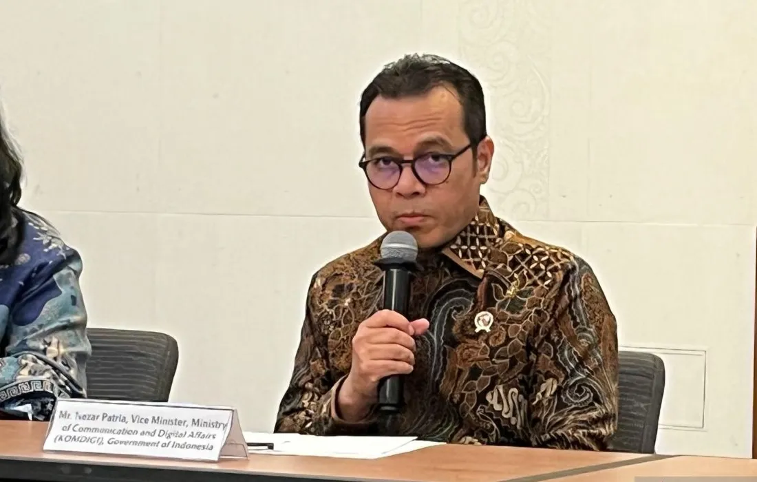 Wamenkomdigi Dorong Adopsi Small Language Model untuk Solusi Sektoral