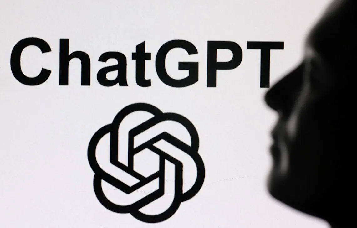 Ilustrasi robot AI GPT-5.2 sedang menganalisis data digital dengan latar belakang kode biner.